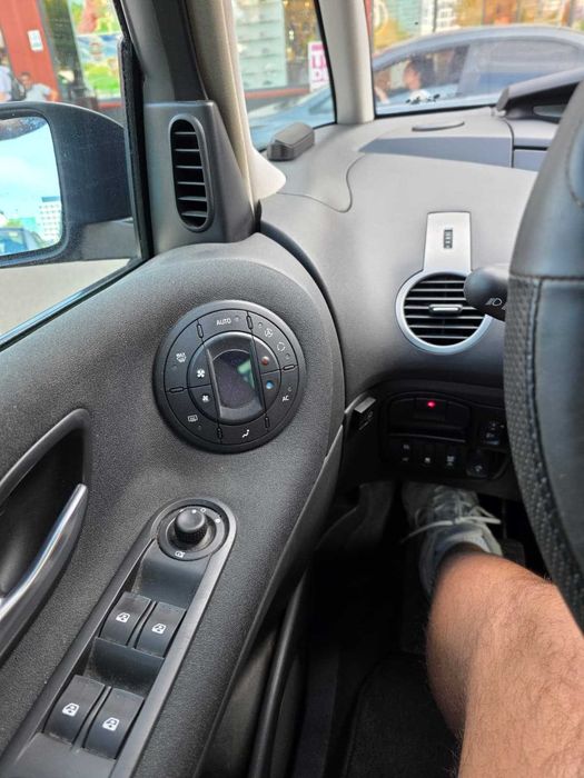 RENAULT 4 2008 — imagine 5