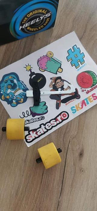 Adidasi cu role Heelys