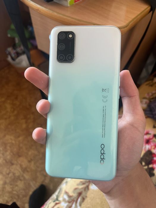 Oppo A52 в хорошем состоянии