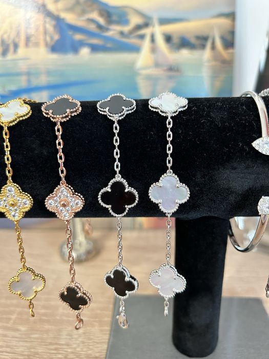 Set Van Cleef cu Cercei, colier si Bratara, otel inoxidabil