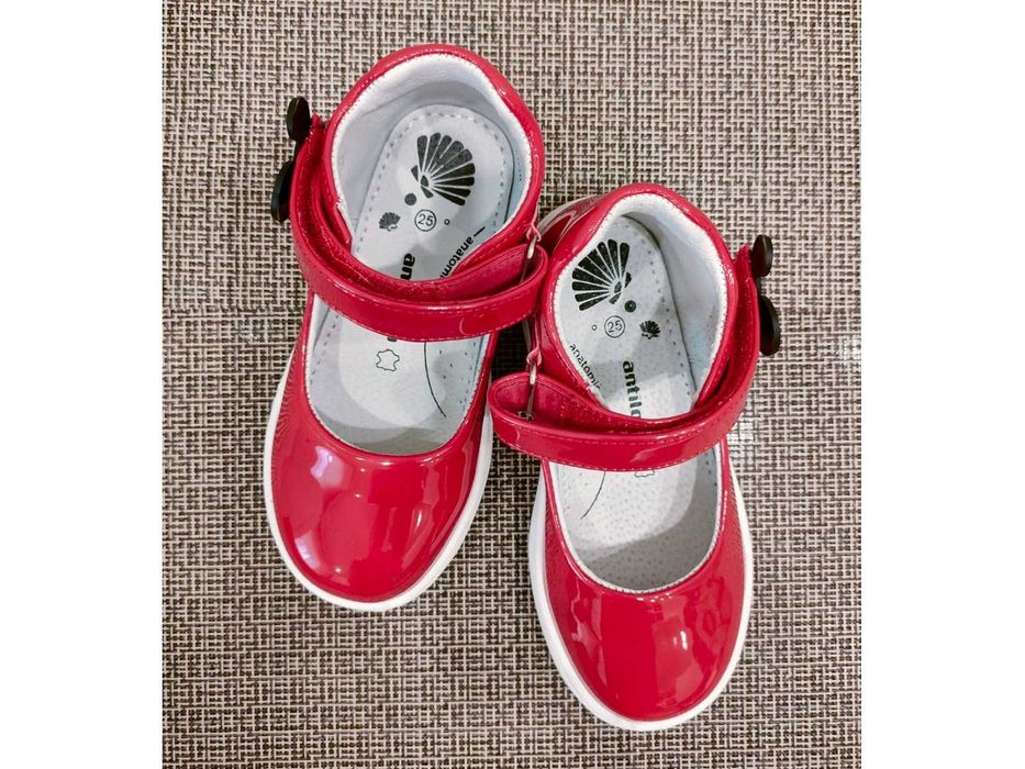 Детские туфли для девочки