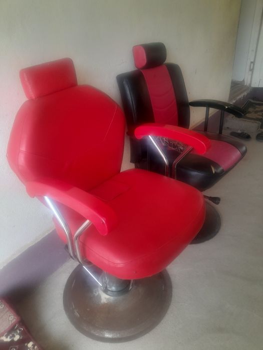 Салон кресло сотилади