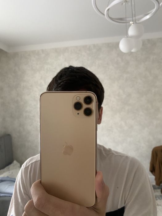 Продам 11 про макс