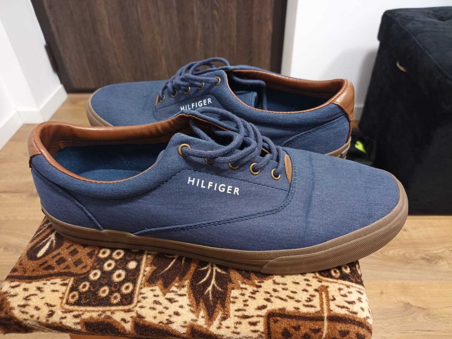 Adidasi Tommy Hilfinger nr 44