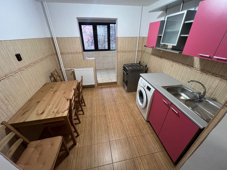 Inchiriere apartament 3 camere