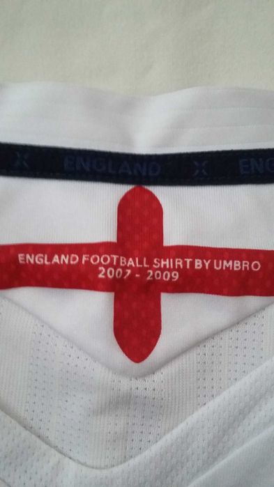 Оригинална Футболна Фланелка на Англия (Umbro)