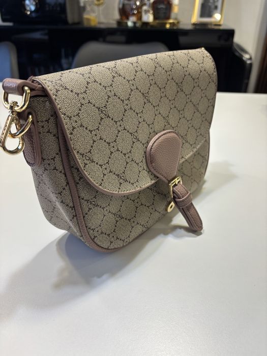 Дамска чанта Carpisa