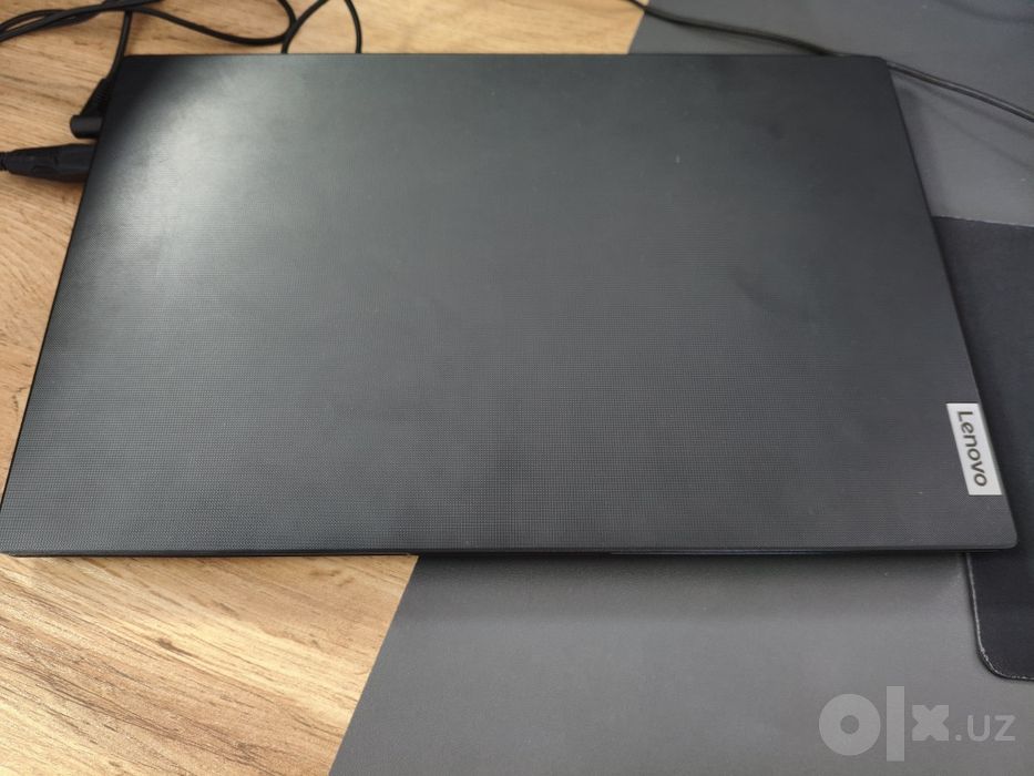 Lenovo laptop ideal holatda