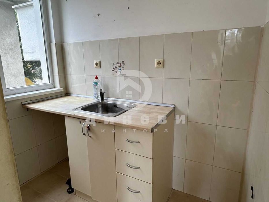 Продава се Тристаен апартамент в Стара Загора, Център - 90 кв.м за 1389 €/кв.м - Снимка #3