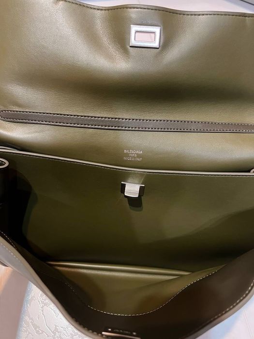 Чанта кожена balenciaga