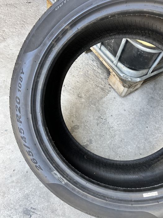 4 anvelope vara 295/40/20 + 265/45/20 , Pirelli !