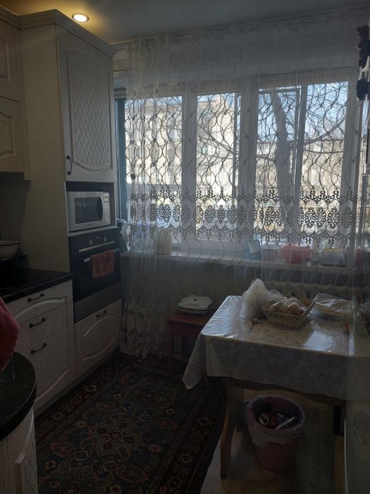 Меняю 3 -х комнатную квартиру на частный дом