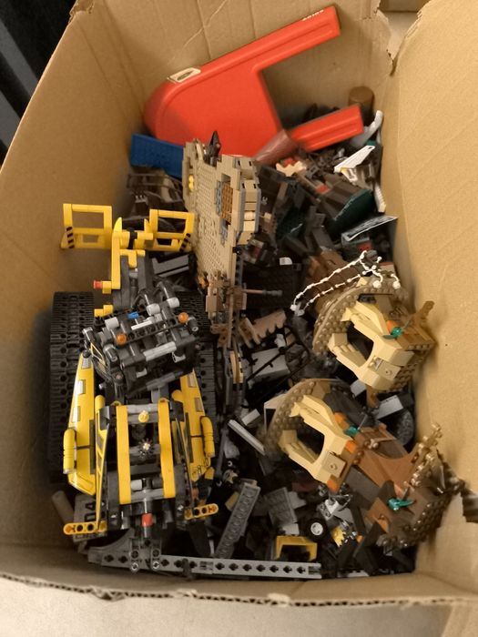 Lego random ( star wars , ninja, tehnic, shield carrier )