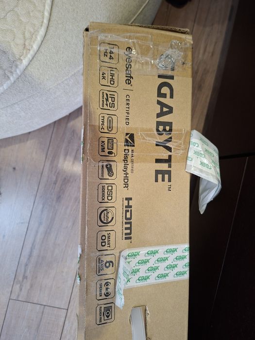 Монитор gigabyte