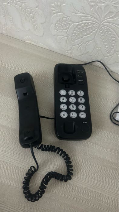 Продам домашний телефон