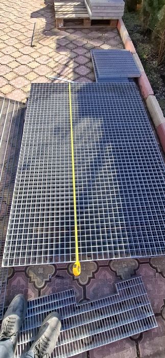 Trepte și grătare galvanizate