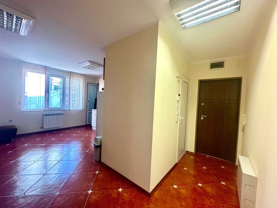 Продава се Офис в София, Лозенец - 80 кв.м за 3113 €/кв.м - Снимка #7