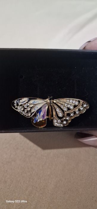 Брошь серебро ,новое.