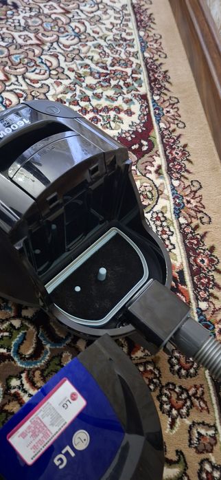 LG прадаю аргинал пилисос