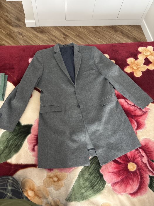 Продам демисезонное пальто