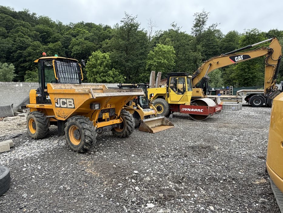 Prestam si inchiriem cu camioneta mini incarcator senile bobcat mini excavator dumper