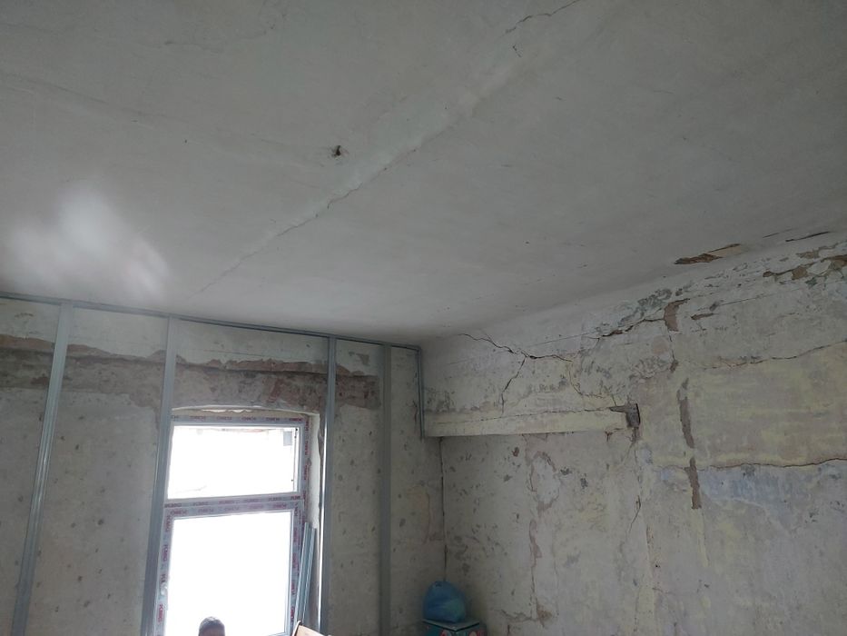 Apartament la casă de vânzare !