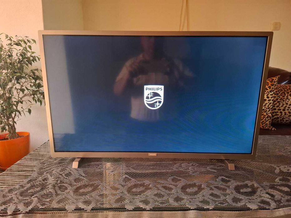PHILIPS 32" 4500 Series 2019 септември