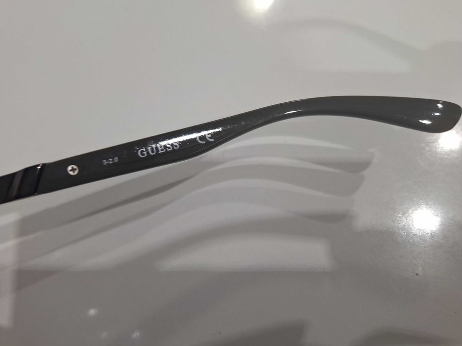 Дамски очила Guess