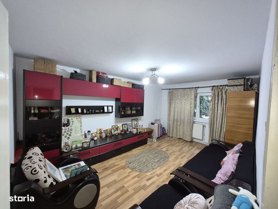 Apartament cu 3 camere decomandat zona Nicolina Lidl lângă bulevard — fotografia 1