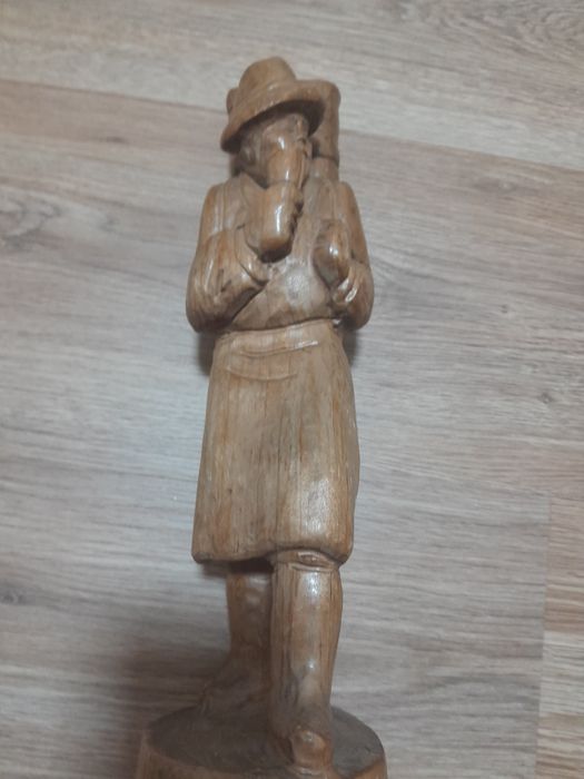 Sculpturi din lemn