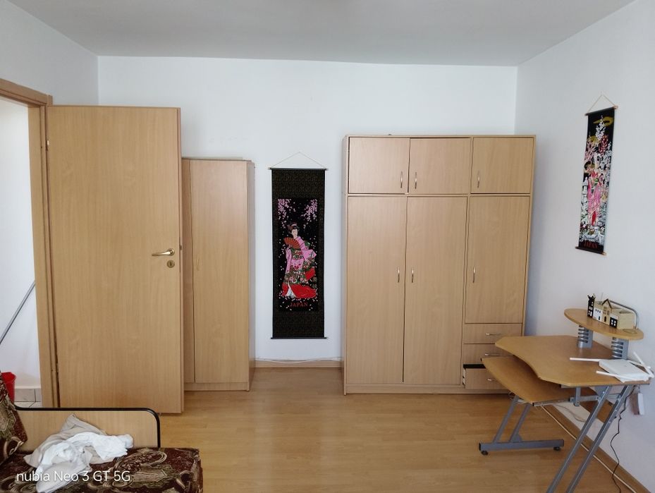 Caut coleg apartament