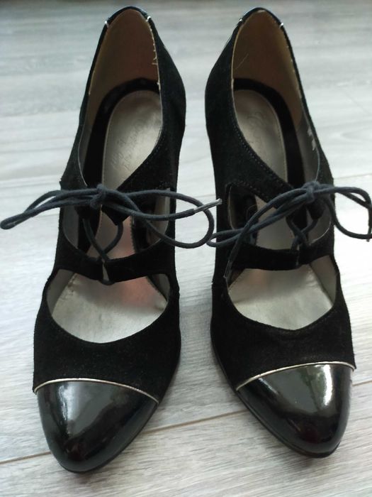 Pantofi piele naturală, impecabili