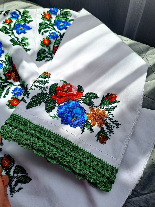 Camasa cu margele cusuta MANUAL