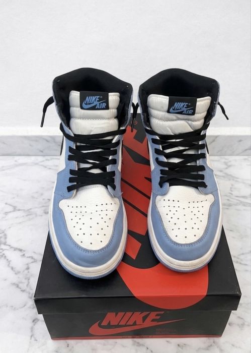 Air Jordan 1 Retro High University Blue