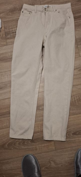 Jean s crem Pull and Bear