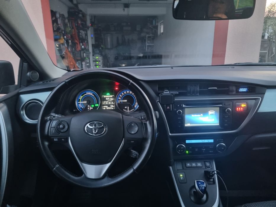 Toyota Auris Hybrid, 1.8, 2015