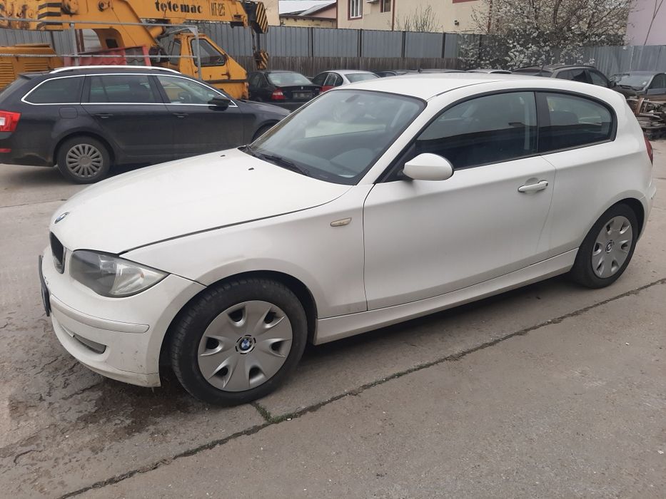 Aripa stanga, dreapta bmw seria1 e81,e87