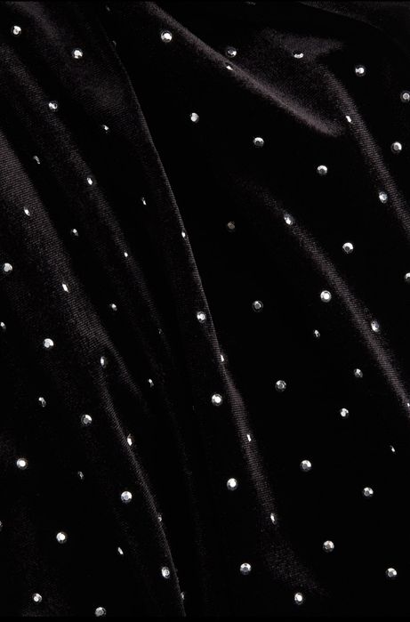 Rochie pe corp cu decolteu la spate XS