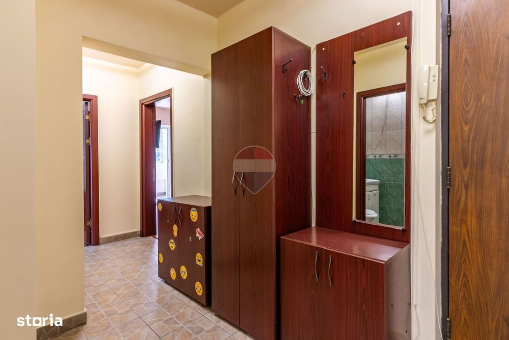 Apartament 3 camere mobilat ,strada Novaci în zona 13 Septembrie