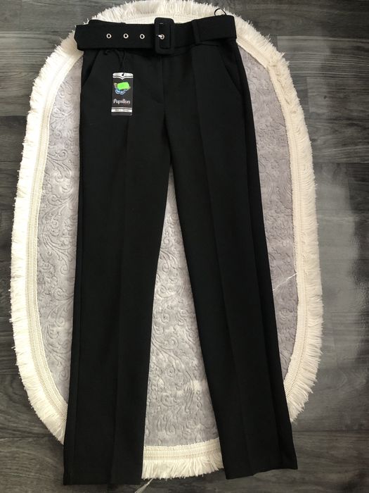 Vând pantaloni eleganți damă