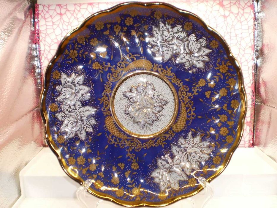 Un extraordinar platou portelan cobalt