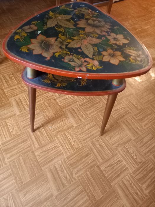 Антикварный столик