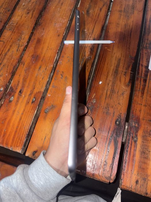 Tableta ipad gri
