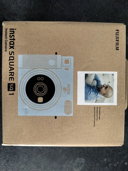 Camera  foto instant Instax SQ1 Fujifilm nou nefolosit