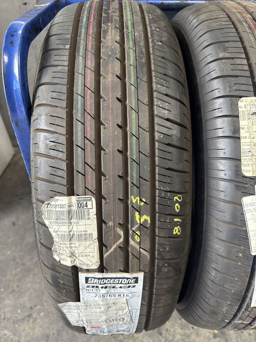 235/65/18 Bridgestone 106V