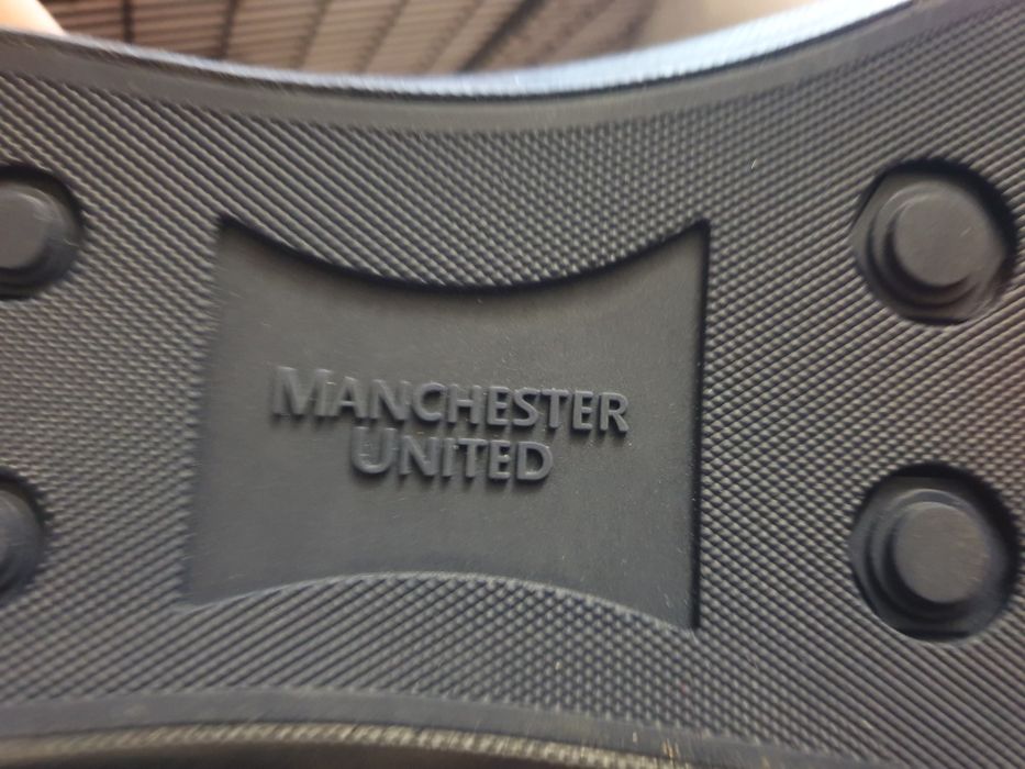 Кецове  Convers с лого Manchester  united