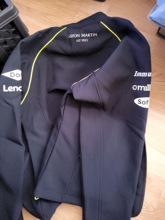 Geaca Aston Martin