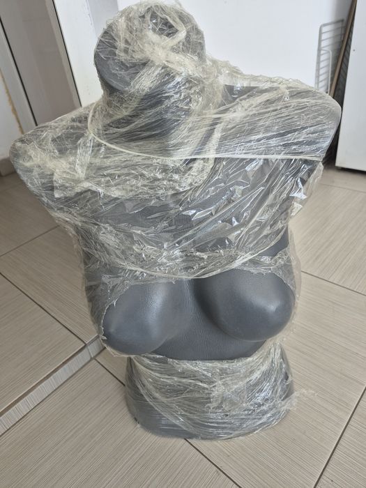 Манекен за дрехи