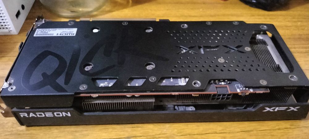 Продам видеокарту XFX RX 6600 xt