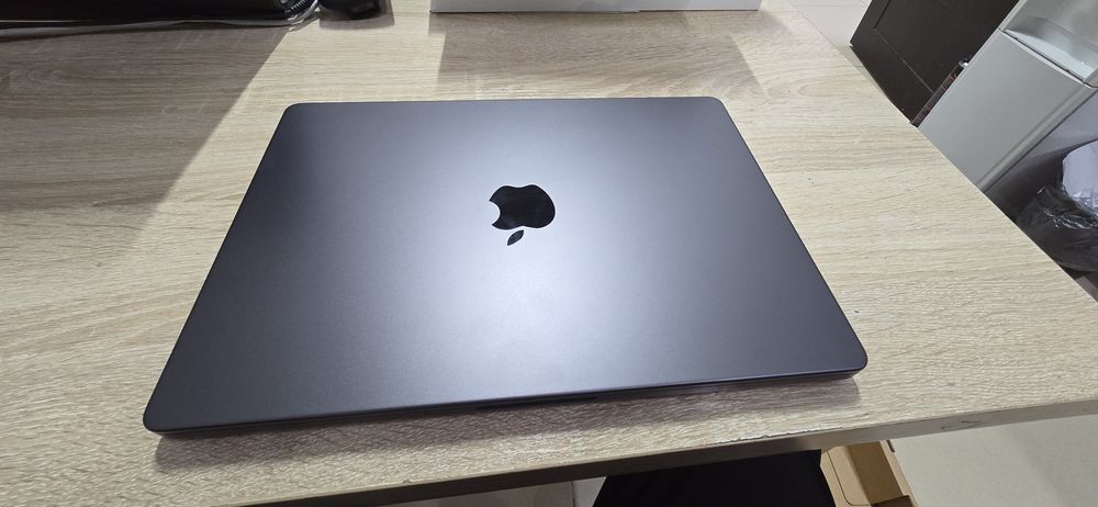 Продам MacBook pro